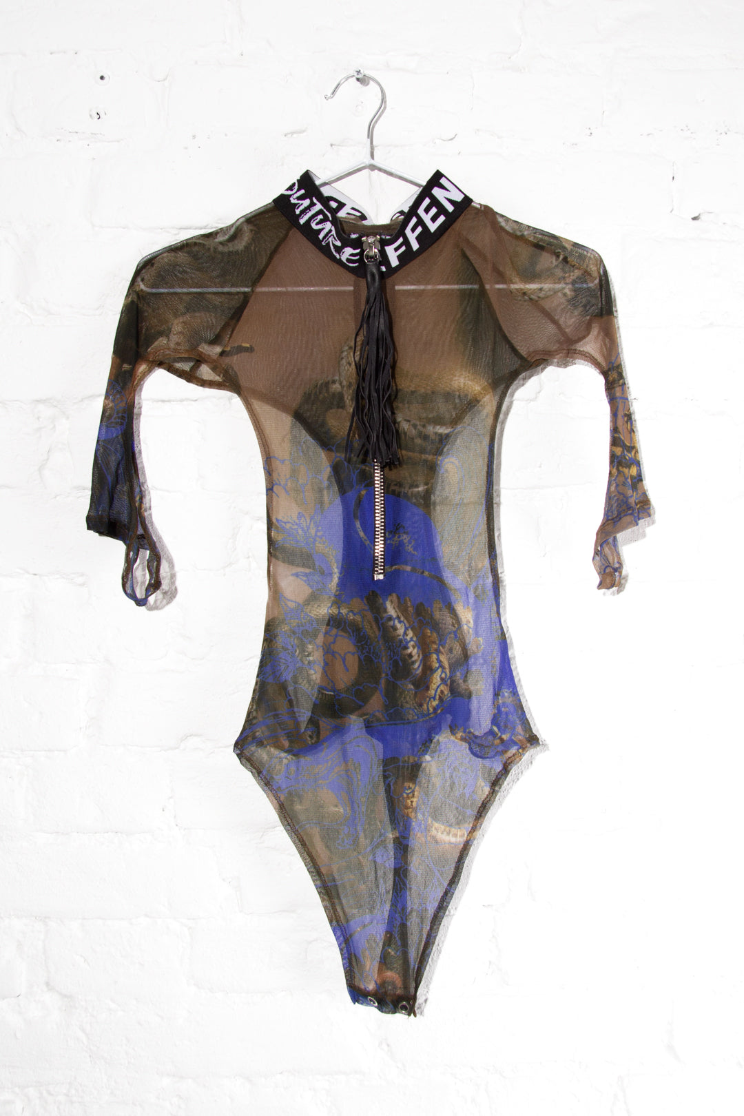 Cut Out Body Body - Sample