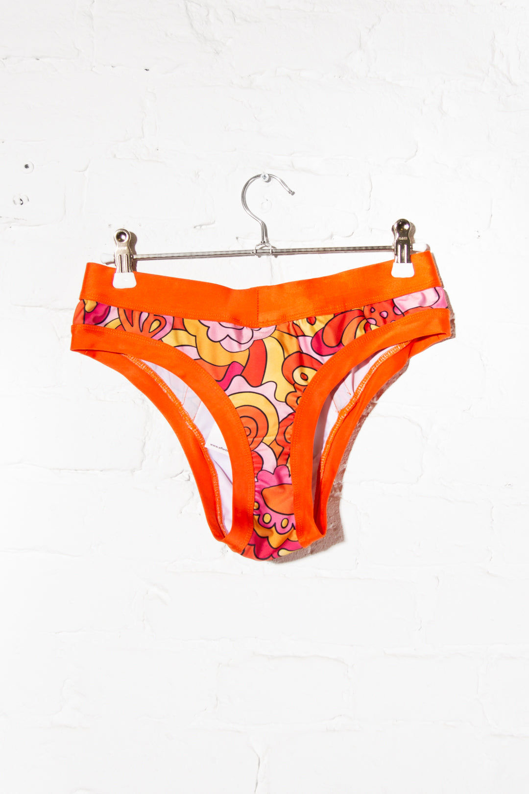 Retro Flower String - Sample