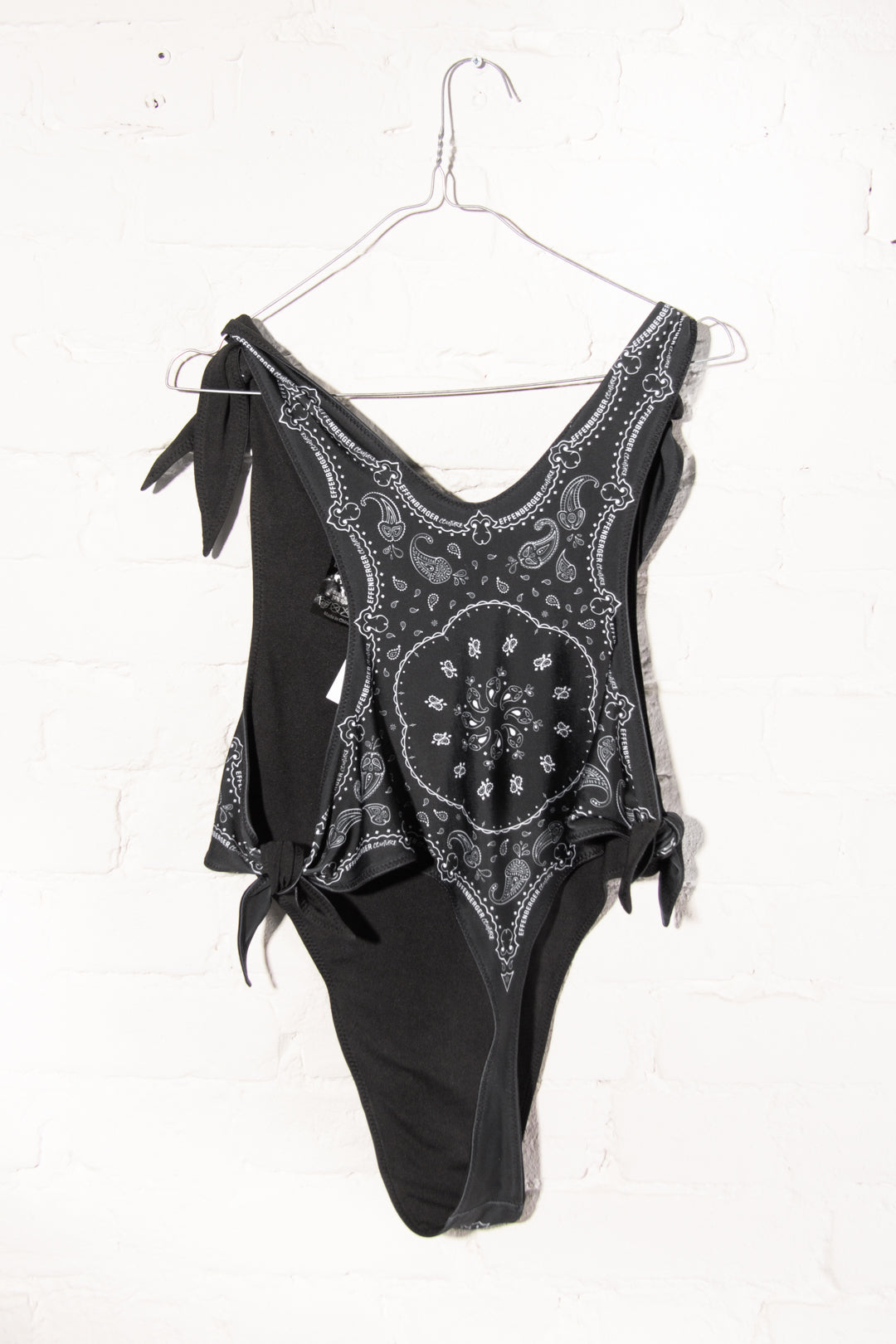Bandana Body - Sample